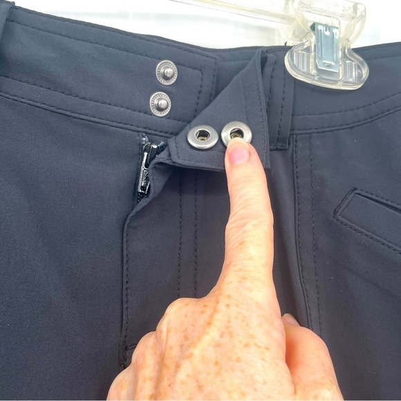 Athleta Dipper Crop pants Black sz 8 - Picture 3 of 16